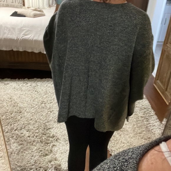 LOFT Poncho Style Black/Navy/Cream Sweater Size M/L - Picture 6 of 10